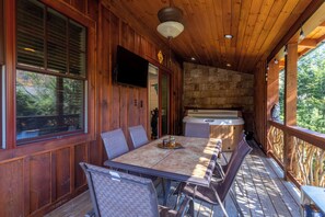 Cabin, Multiple Beds, Hot Tub, Mountain View (Moose's River Crossing at Eagles Nest) | Outdoor dining - Moose's River Crossing at Eagles Nest (Banner Elk)