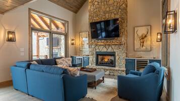 Cabin, Multiple Beds, Hot Tub, Mountain View (Birds Nest Retreat at Eagles Nest) | Living area | Fireplace