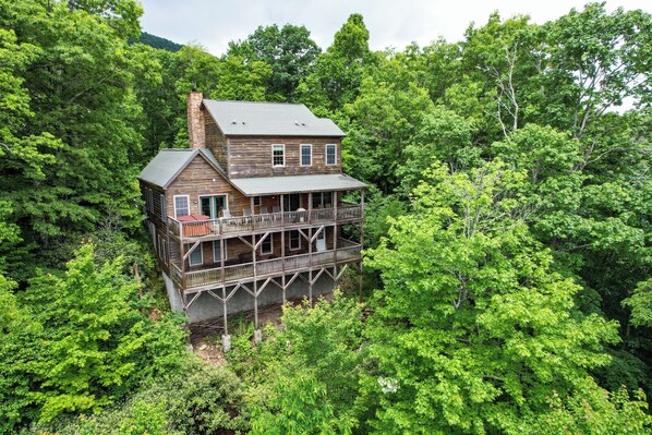 Exterior - 1-2 Remember (Banner Elk)