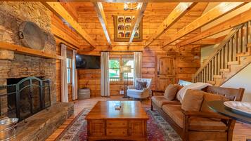 Rumah, Beberapa Tempat Tidur, hot tub, pemandangan gunung (South Fork Cabin) | Area keluarga | Perapian