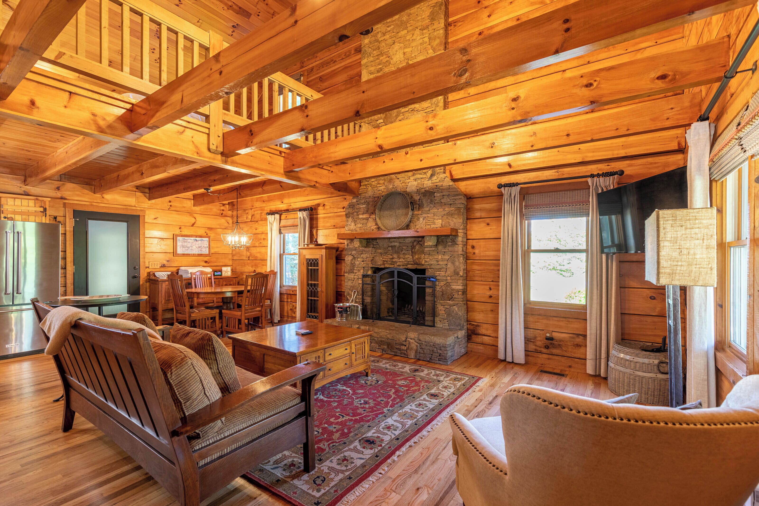 House, Multiple Beds, Hot Tub, Mountain View (South Fork Cabin) | Living area | Fireplace