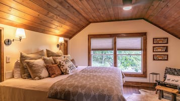 3 kamar tidur dan didekorasi berbeda-beda