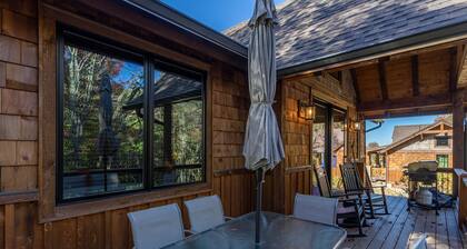 Blue Creek Cabin at Eagles Nest