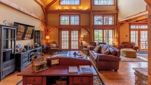 Maison, Plusieurs lits, baignoire à remous, vue sur la montagne (The Lodge at Twin Rivers) | Intérieur