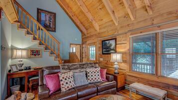 Cabin, Berbilang Katil, Patio, Mountain View (The Apple Cabin) | Ruang tamu | Pendiangan