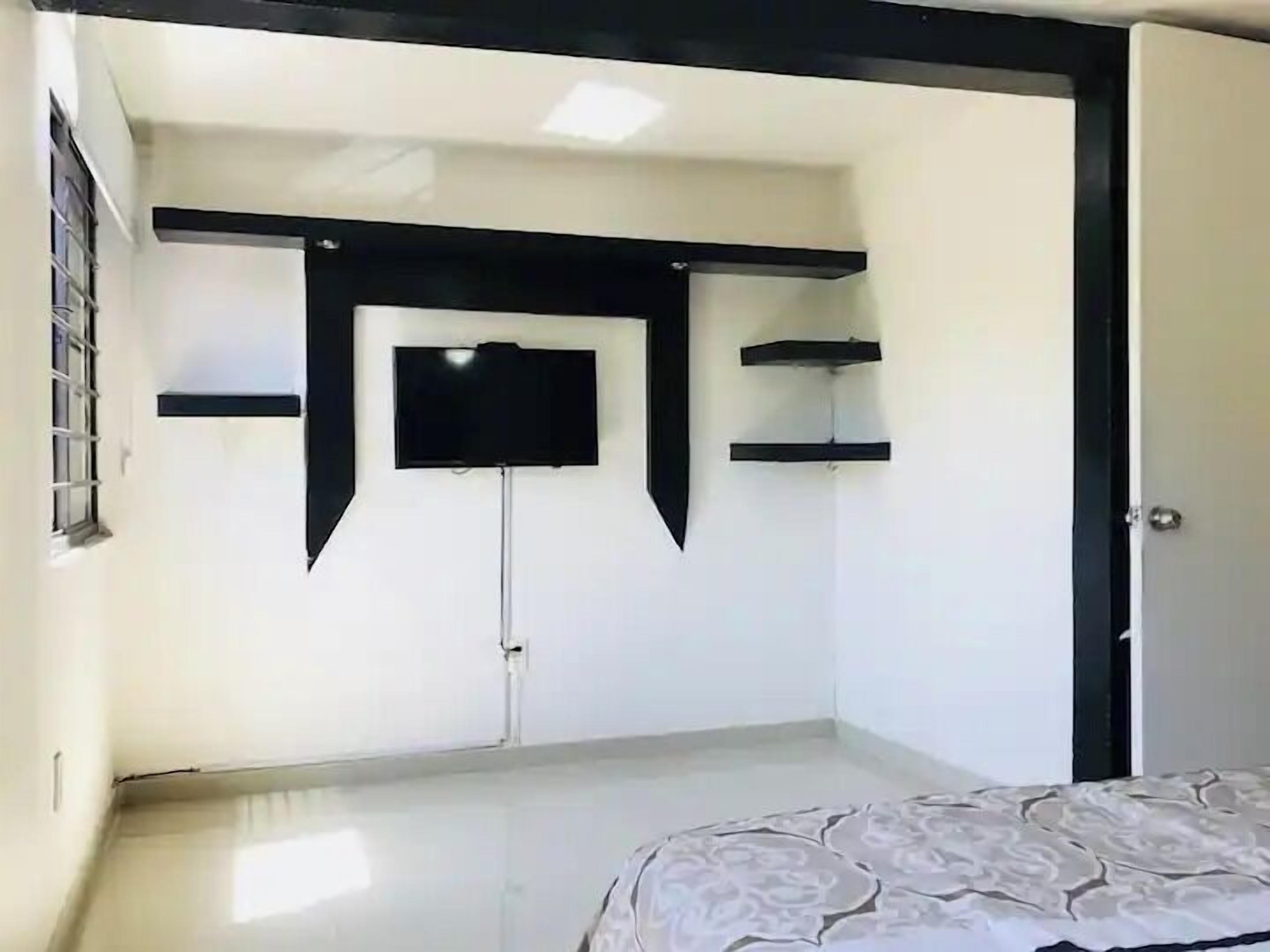 4 室のベッドルーム、羽毛の掛け布団、客室ごとに異なる装飾、客室ごとに異なるインテリア