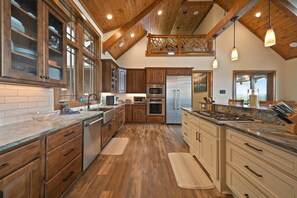 House, Multiple Beds, Hot Tub, Mountain View (Castle Rock at Eagles Nest) | Private kitchen | Coffee/tea maker - Castle Rock at Eagles Nest (Banner Elk)