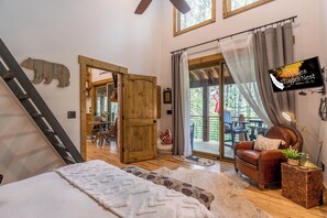 Cabaña, varias camas, patio, vistas a la montaña (Hawks Ridge at Eagles Nest) | 2 dormitorios, decoración individual, mobiliario individual