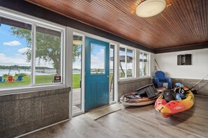 Interior - Stunning views at St Clair Blues, Hot Tub, Kayak (Algonac)