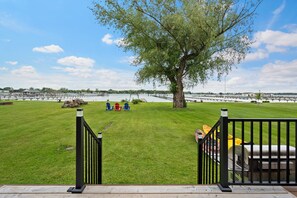 Terrace/patio - Stunning views at St Clair Blues, Hot Tub, Kayak (Algonac)