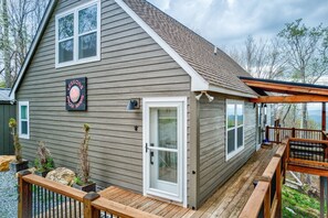 Exterior - Lessons from Mars (Banner Elk)