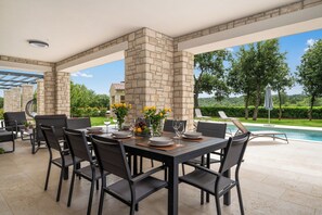 Outdoor dining - Villa Sogno Istriano (Istria - Rovinj) (Rovinj)