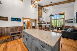 Cabin, Multiple Beds, Hot Tub, Mountain View (Bear Woods Belle at Eagles Nest) | Interior