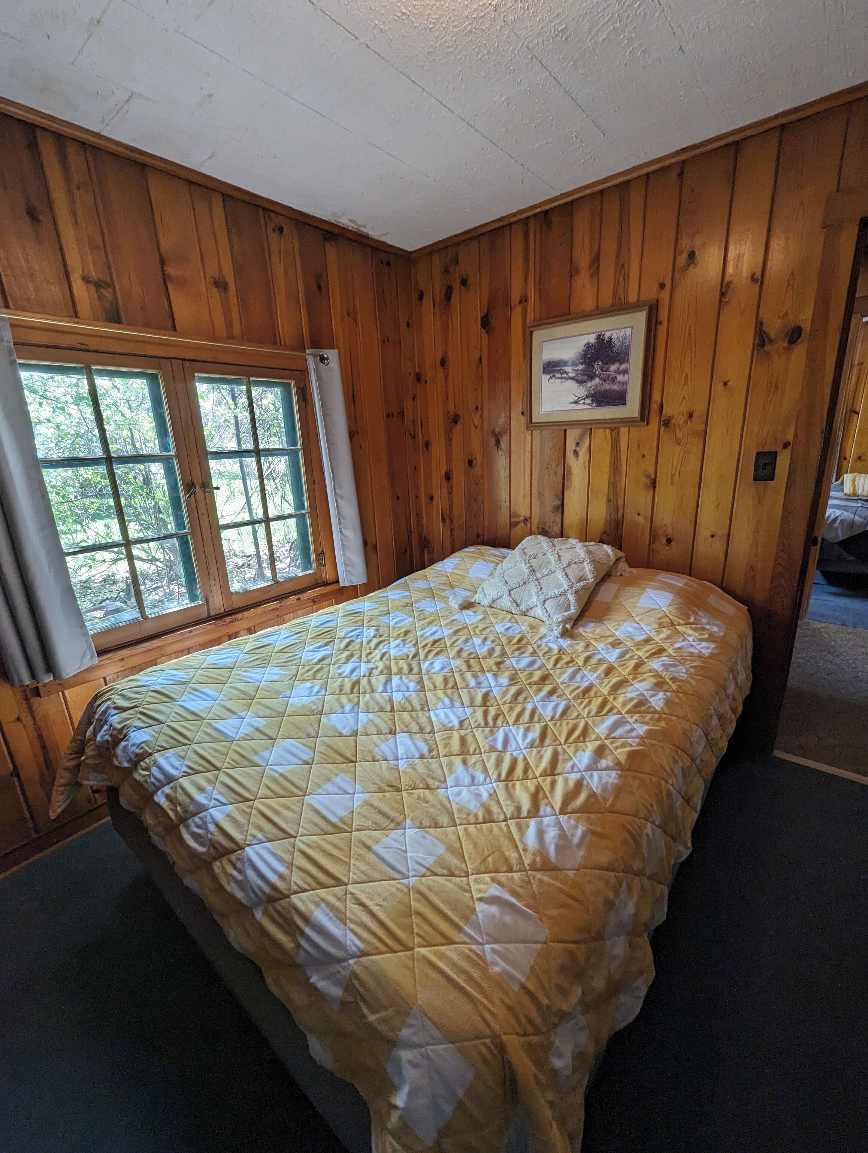 2 bedrooms, iron/ironing board, travel crib, free WiFi