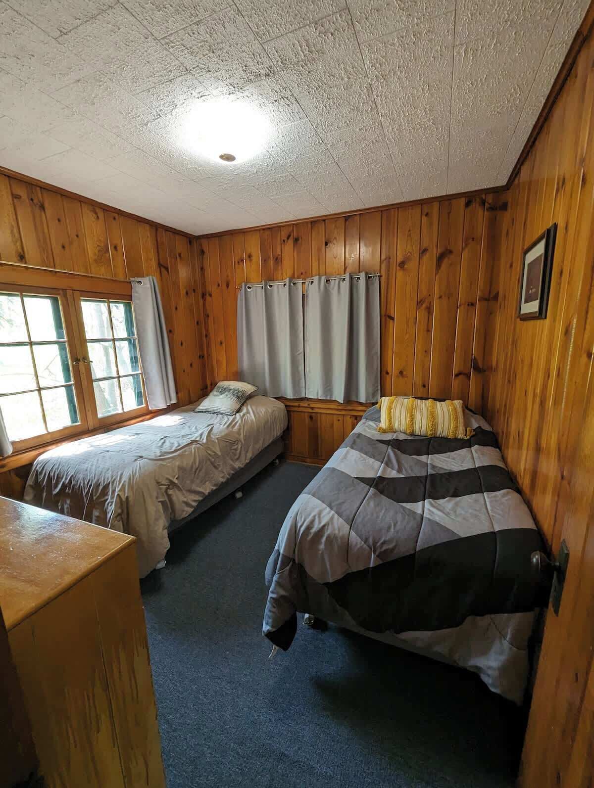 2 chambres, fer et planche à repasser, lit parapluie, Wi-Fi gratuit