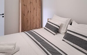 2 habitaciones, tabla de planchar con plancha y wifi gratis