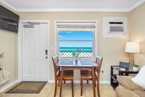 Interior - 🌞Chateau 7W- Gulf View, Pool closed- great deals! (Belleair Beach)