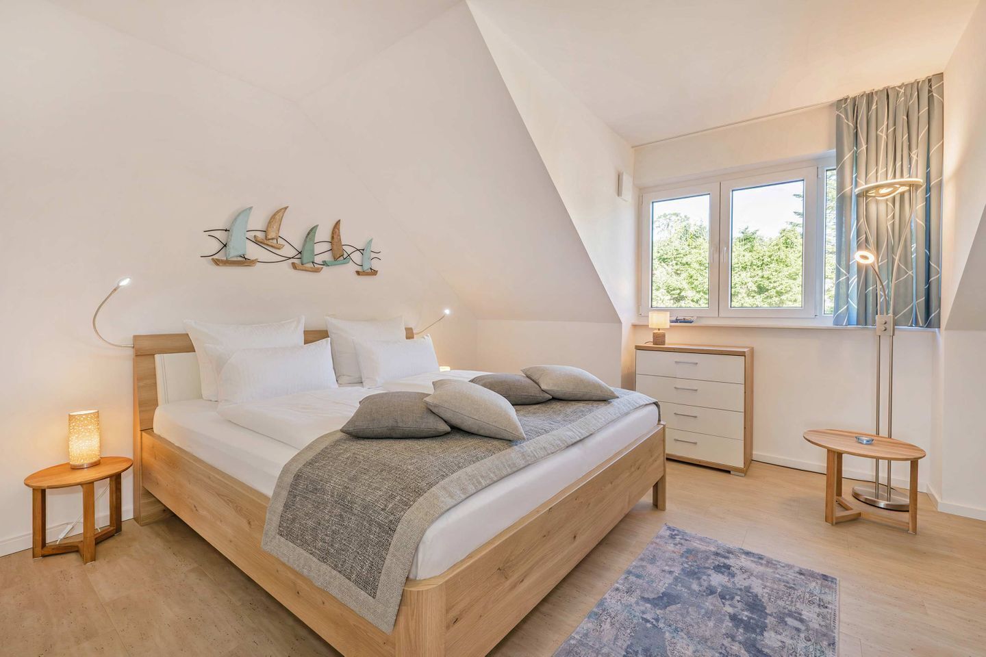 2 bedrooms, iron/ironing board, WiFi