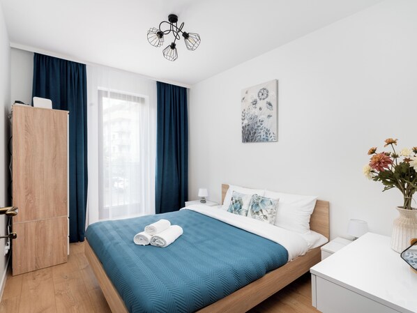 2 chambres, fer et planche à repasser, Wi-Fi, draps fournis