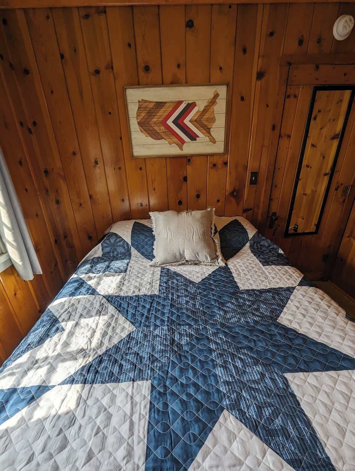 2 bedrooms, iron/ironing board, travel crib, free WiFi