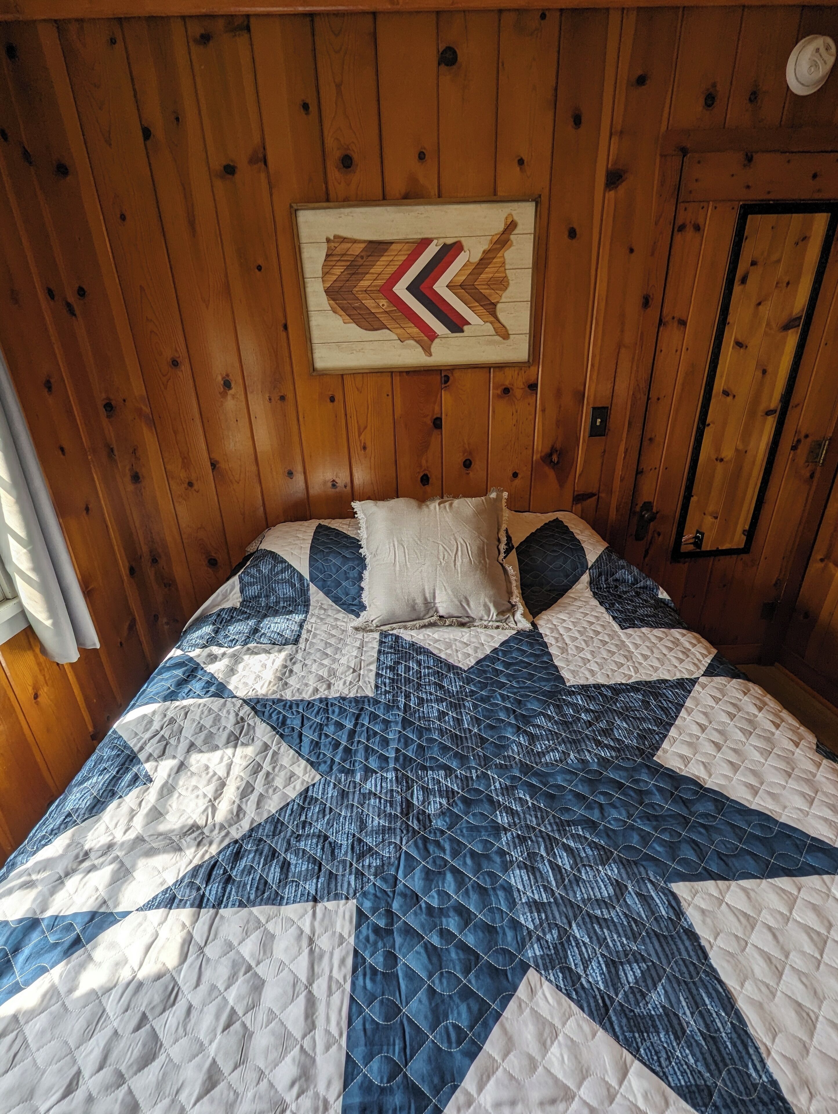 2 chambres, fer et planche à repasser, lit parapluie, Wi-Fi gratuit