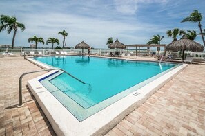 Unclassified image, 2 of 25, button