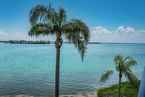 Imagen sin descripción, 5 de 25, botón