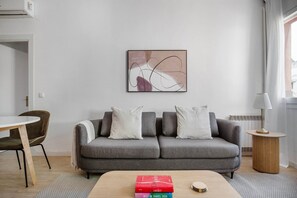 Fernseher, Stereoanlage