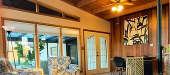 Sunny Arcadian Court