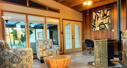 Sunny Arcadian Court