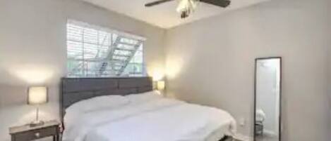 1 室のベッドルーム、WiFi、ベッドシーツ