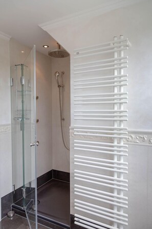 Bathroom - Rosen/horstweg 5 - Ferienhaus "rosen/horstweg 5" in Alt-westerland/tinnum (Sylt)