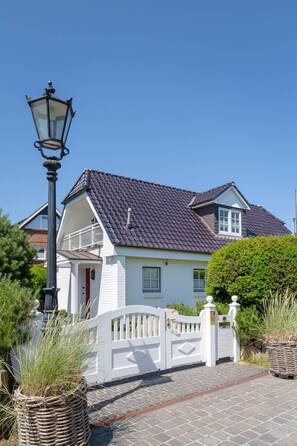 Exterior - Rosen/horstweg 5 - Ferienhaus "rosen/horstweg 5" in Alt-westerland/tinnum (Sylt)