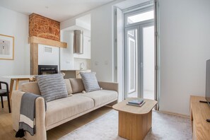 Télévision, chaîne hi-fi