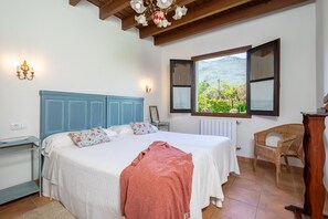 2 bedrooms, iron/ironing board, WiFi, bed sheets - Entrenueces Apt 3 Camango (Camango)