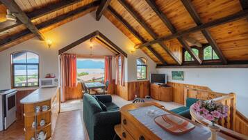 Classic Chalet | In-room dining