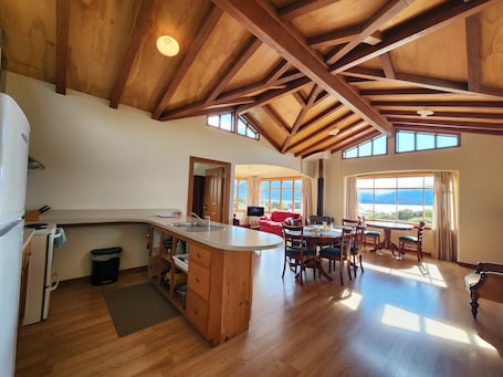 Panoramic Cabin, 3 Bedrooms, Balcony, Lake View | Living area. Manapouri Holiday Park