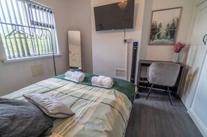 2 Schlafzimmer, Zimmersafe, Bügeleisen/Bügelbrett, Reisekinderbett