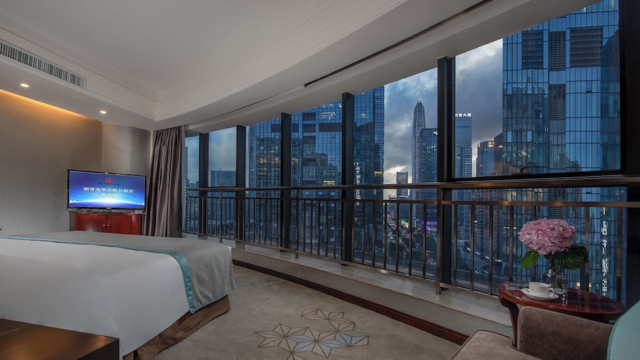 Fuqinglong Huatian Holiday Hotel