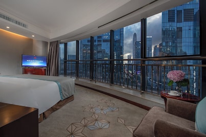 Fuqinglong Huatian Holiday Hotel