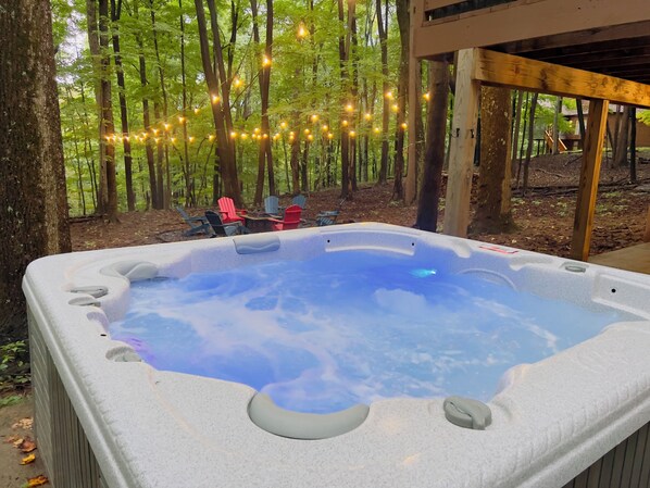 Outdoor spa tub
