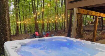 Cozy Wooded Retreat near Cacapon State Park w/Fire Pit. Pet-Friendly!