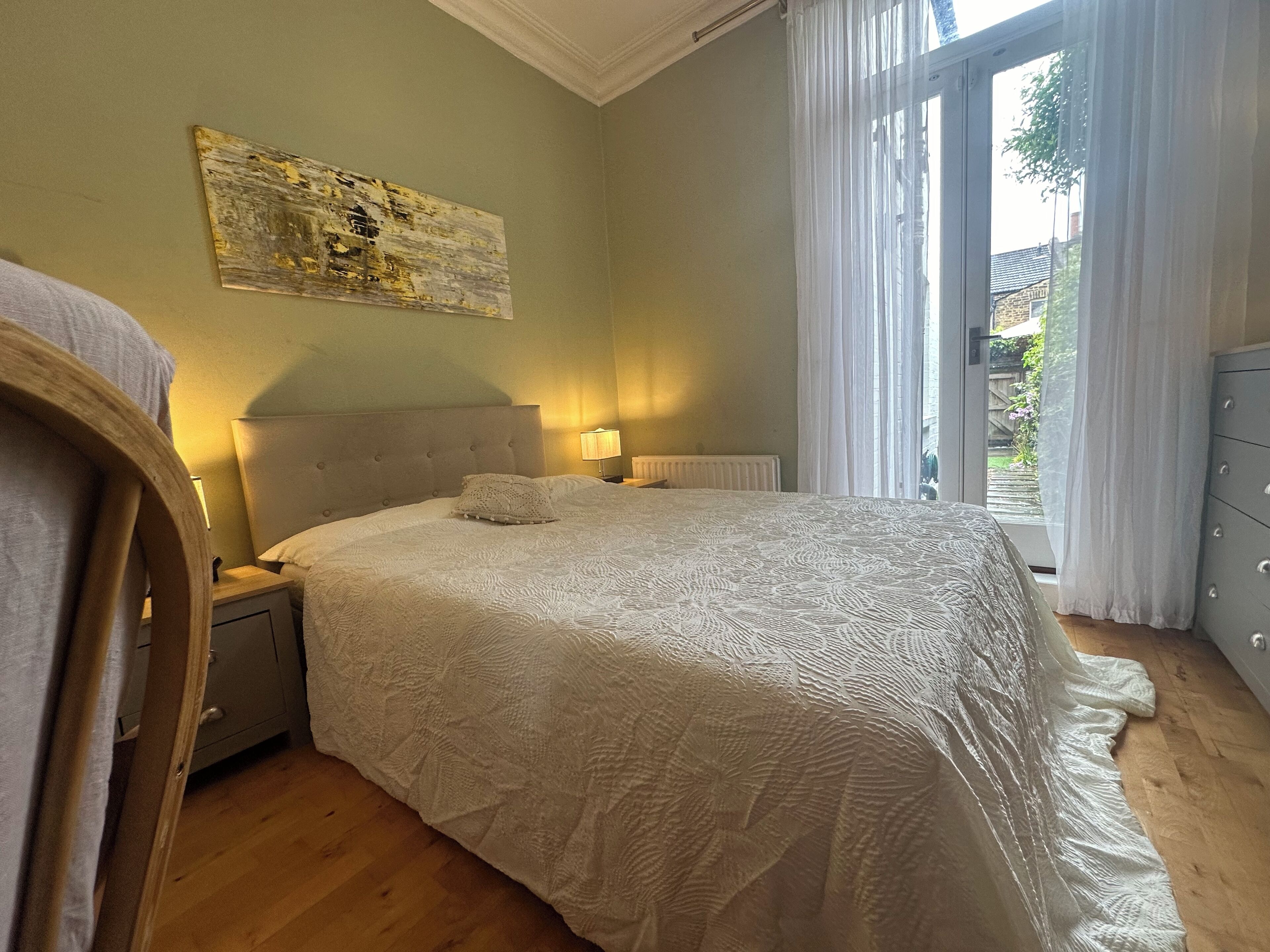 2 soverom, strykejern/-brett, reiseseng for barn og wi-fi