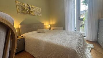 2 bedrooms, iron/ironing board, travel crib, WiFi