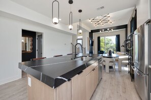 Interior - Elevate - Modern Luxury - Stunning City Views (Nashville)