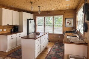 Fridge, oven, stovetop, dishwasher - Bass Harbor Couples Retreat in Acadia National Park (Tremont)