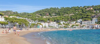 1SACAL - Spacious 4 bedroom apartment with nice terrace and 200m from the beach of Llafranc