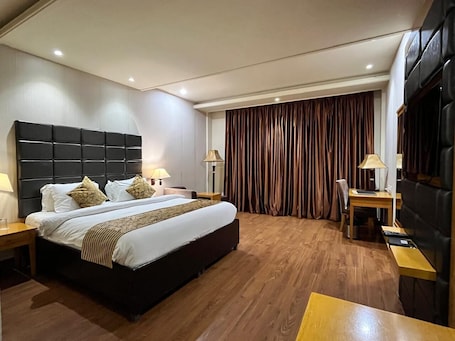 Room. Regenta Shyam Resort