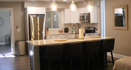 Modern Seaside Beach Retreat