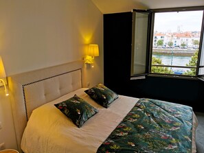 4 camere, Wi-Fi gratuito, lenzuola